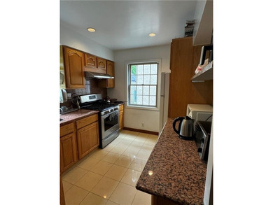 An exquisite detached single-family duplex residence situated in - photo 6
