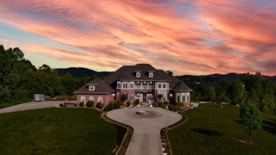 Lake Home For Sale in Williamsburg, Kentucky