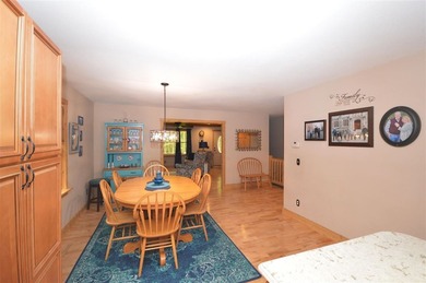 Welcome home to the tranquility of Earl Street! Set on a one - photo 12