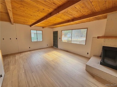 Opportunity awaits at 551 Highland Lane in the charming mountain - photo 4
