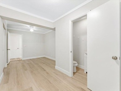 HUGE POOL HOUSE!!!! GREAT OPPORTUNITY!!!! This house has 5 - photo 15