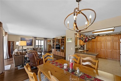Beautifully upgraded 2 bedroom + den, 2 bath condo with approx - photo 21