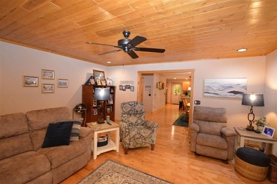 Welcome home to the tranquility of Earl Street! Set on a one - photo 21