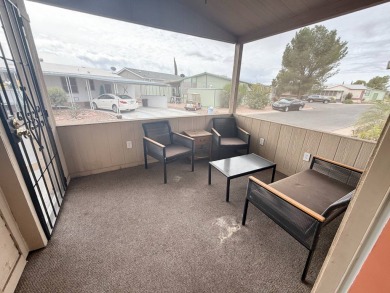 Step into comfort and convenience with this charming 1992 Cavco