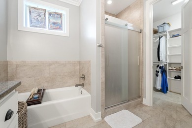 This stunning 2015 built, FURNISHED Bayfront home, with 2164 Sq - photo 23