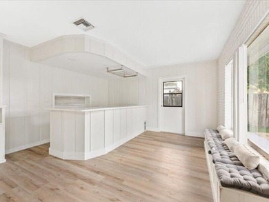 HUGE POOL HOUSE!!!! GREAT OPPORTUNITY!!!! This house has 5 - photo 27