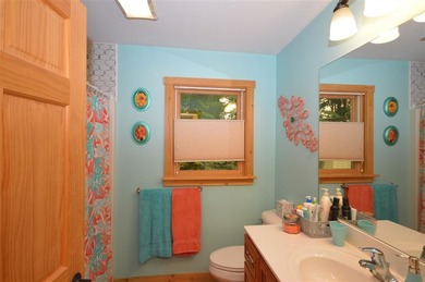 Welcome home to the tranquility of Earl Street! Set on a one - photo 31