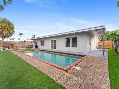 HUGE POOL HOUSE!!!! GREAT OPPORTUNITY!!!! This house has 5 - photo 31