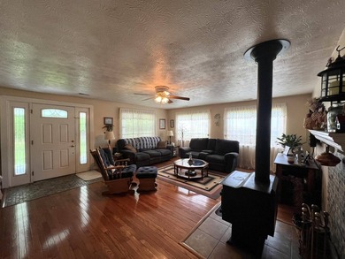 Disregard listing price. Property will be sold at auction. 3 - photo 33