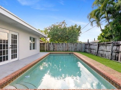 HUGE POOL HOUSE!!!! GREAT OPPORTUNITY!!!! This house has 5 - photo 33