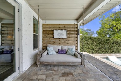 This stunning 2015 built, FURNISHED Bayfront home, with 2164 Sq - photo 39