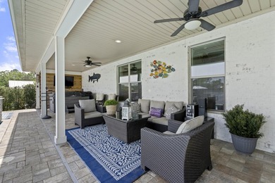This stunning 2015 built, FURNISHED Bayfront home, with 2164 Sq - photo 40