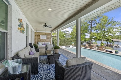 This stunning 2015 built, FURNISHED Bayfront home, with 2164 Sq - photo 41