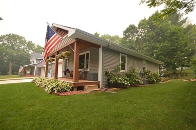 Welcome home to the tranquility of Earl Street! Set on a one - photo 48