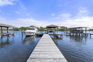 This stunning 2015 built, FURNISHED Bayfront home, with 2164 Sq - photo 53