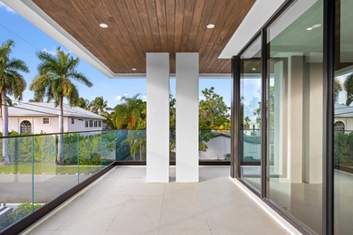 Welcome to 1099 NE 4th Avenue, Boca Raton; a newly completed