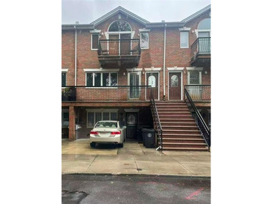 Welcome to this spacious and well-maintained condo located in - photo 2