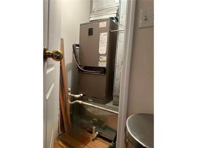 Welcome to this spacious and well-maintained condo located in - photo 10