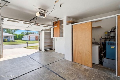 Welcome to this nicely maintained 2-bedroom, 2-bath Lakeview - photo 15