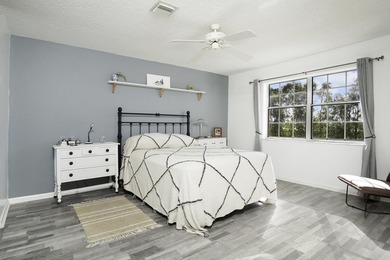 Beautifully updated 2-bedroom, 2-bath second-floor condo located - photo 18