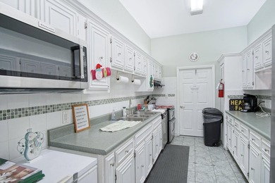 Beautifully updated 2-bedroom, 2-bath second-floor condo located - photo 23