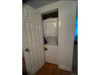 Tucked away on a private .72-acre flag lot, this cozy 2-bedroom - photo 7