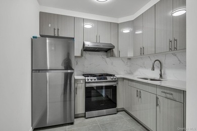 Welcome to this modern 1-bedroom, 1-bath condo located at 42-10 - photo 7