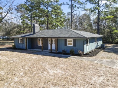 (private lake, pond, coastal) Home Sale Pending in Conway South Carolina