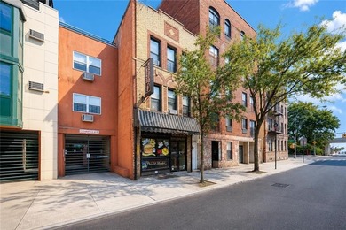 Prime Mixed-Use Opportunity in Bay Ridge! This well-maintained - photo 3