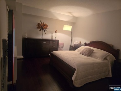 Spectacular 1 bedroom apt. near HMC. This fully remodeled apt