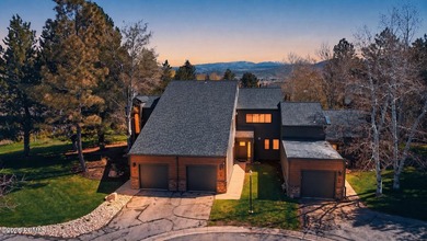 Row-end Hidden Creek townhome ideally located in Canyons Village - photo 2