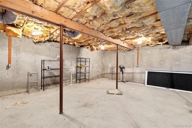 Please don't walk the property without agent - photo 15