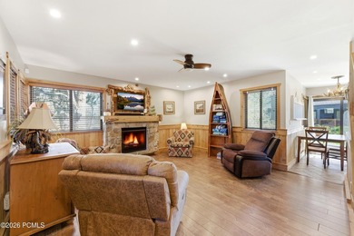 Row-end Hidden Creek townhome ideally located in Canyons Village - photo 5