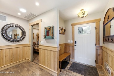 Row-end Hidden Creek townhome ideally located in Canyons Village - photo 8