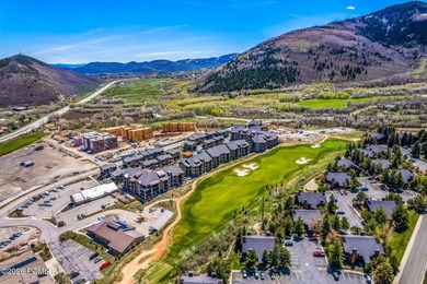 Row-end Hidden Creek townhome ideally located in Canyons Village - photo 10