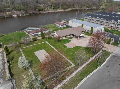 Rock River - Winnebago County Home For Sale in Loves Park Illinois