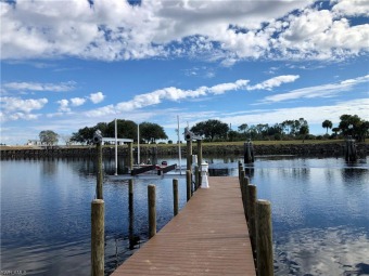 Caloosahatchee River - Glades County Home For Sale in Moore Haven Florida