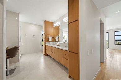 PRICE REDUCED! MOTIVATED SELLER. This luxury home was taken - photo 10