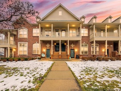 Walled Lake Condo Active Under Contract in Walled Lake Michigan