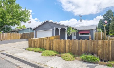 Rogue River Home For Sale in Grants Pass Oregon