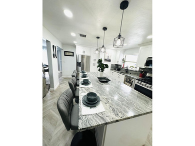 Completely remodeled open concept home in move in condition - photo 11