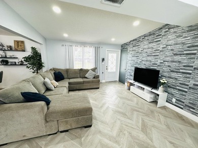 Completely remodeled open concept home in move in condition - photo 20