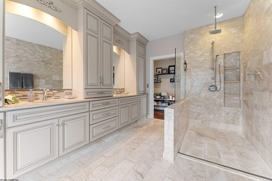 Experience the epitome of luxury living in this spectacular home - photo 21