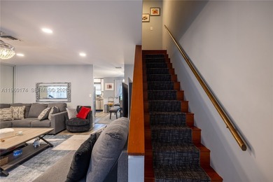 Beautifully and recently remodeled in a comfortable, and modern - photo 31
