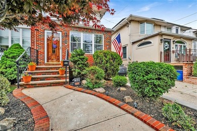 Prime Dyker Heights Location! Welcome to this charming - photo 3