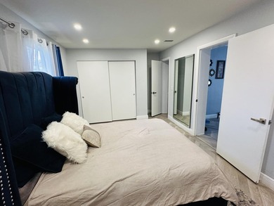 Completely remodeled open concept home in move in condition - photo 33