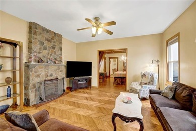 Prime Dyker Heights Location! Welcome to this charming - photo 5