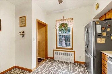 Prime Dyker Heights Location! Welcome to this charming - photo 9