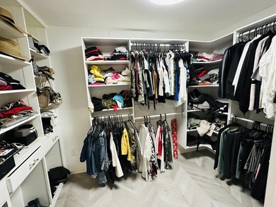 Completely remodeled open concept home in move in condition - photo 39