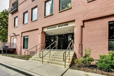 Lake Condo For Sale in Chicago, Illinois